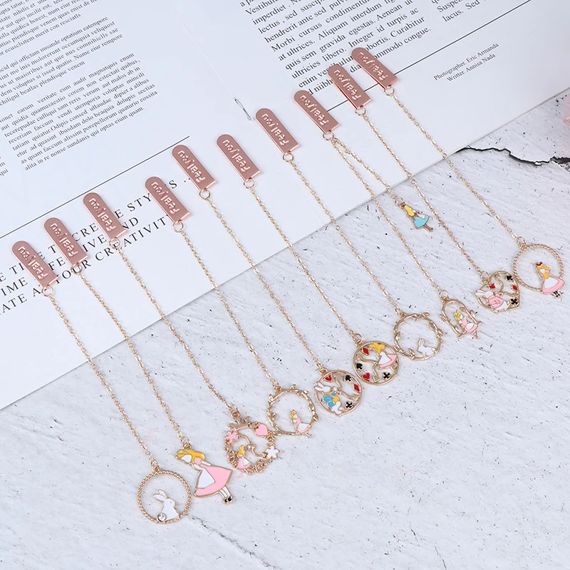 1PC Creative Gifts Stationery Cute Rabbit Bookmarks Kawaii Pendant Book Markers Metal Bookmarks For Books School Office Supplies