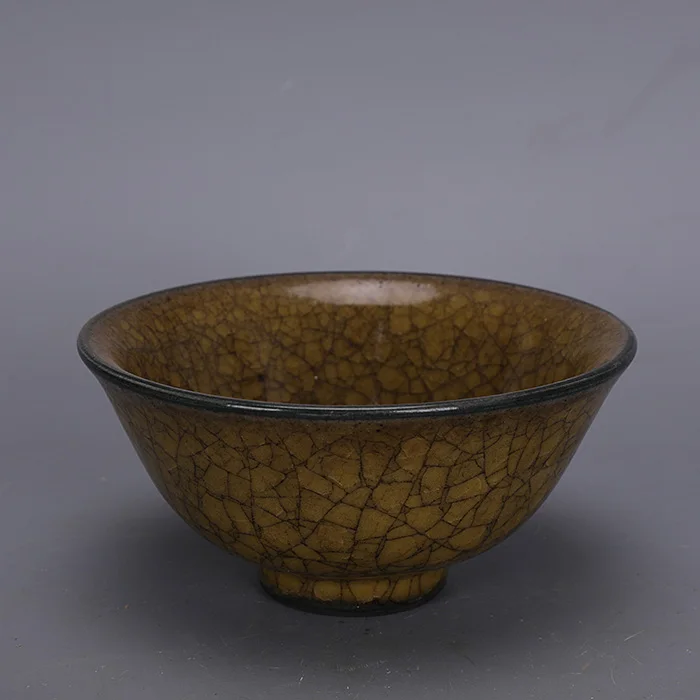 Song Dynasty official kiln yellow ice cracked-glazed iron porcelain bowl returned overseas cultural relics