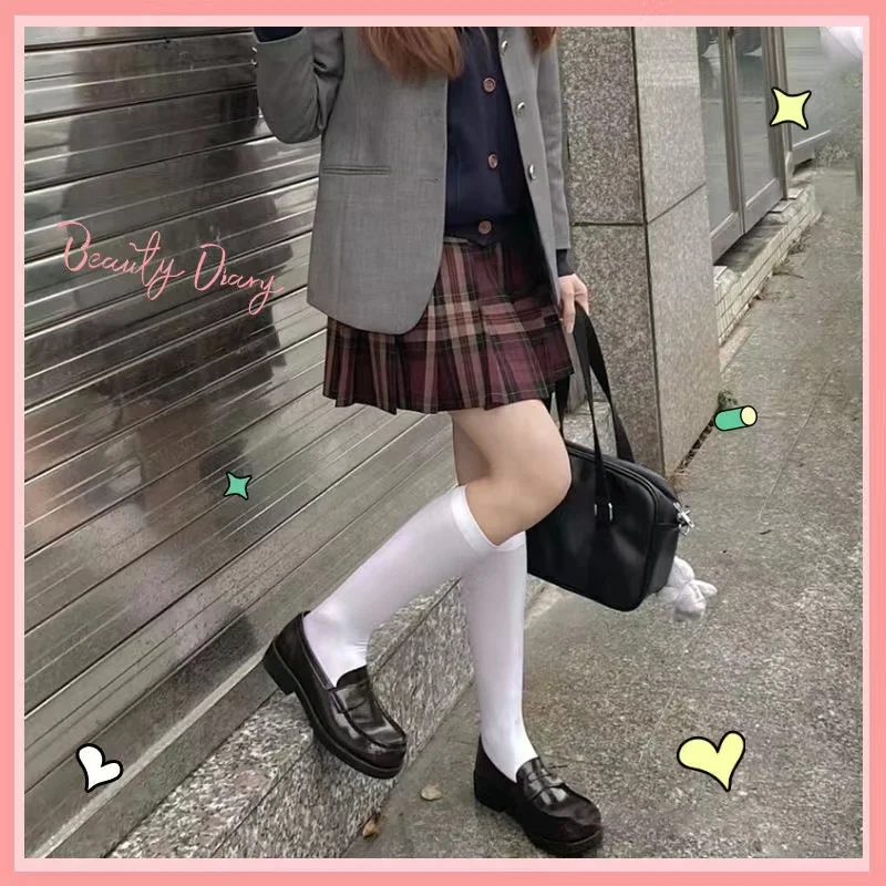 Hot Selling Vrouwen College Stijl Korte Rok Meisjes 'Herfst En Winter Nieuwe Jaar Rode Plooirok Jk Rok meisjes Korte Rok