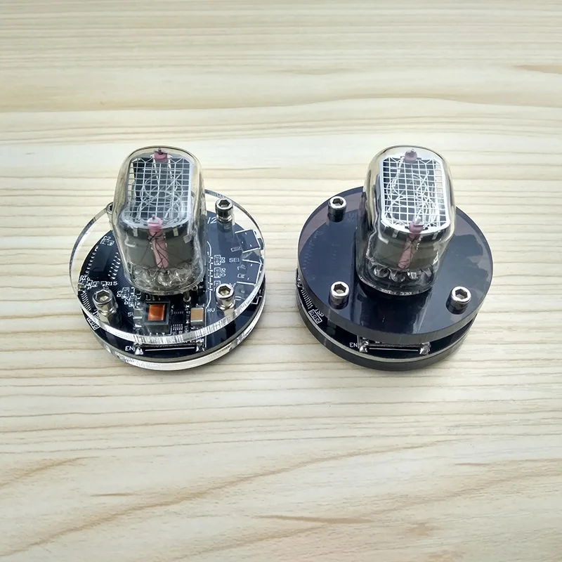 Relógio que brilha pcba in12 diy