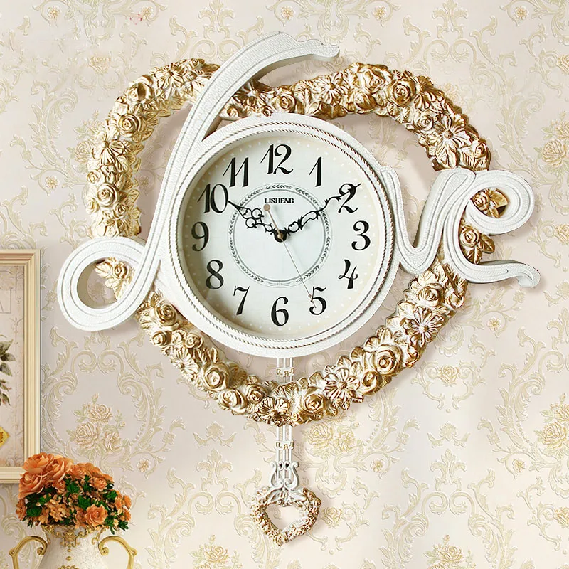 European Style swing Love heart-shaped White Living room Wall Clock Bedroom Silent Gold Ornaments Round Decorative Quartz Clock