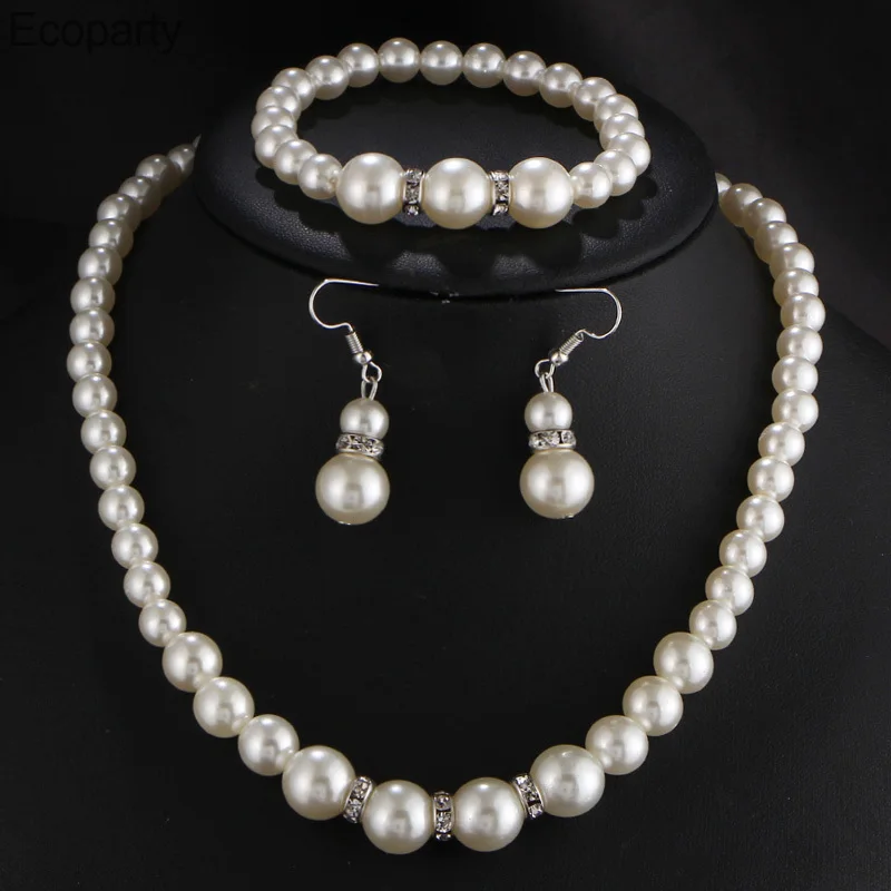 Audrey Hepburn Breakfast at Tiffanys 1950s Costume Jewelry Accessories Set Faux Pearl Necklace Earring Bracelet 5 Pieces Set