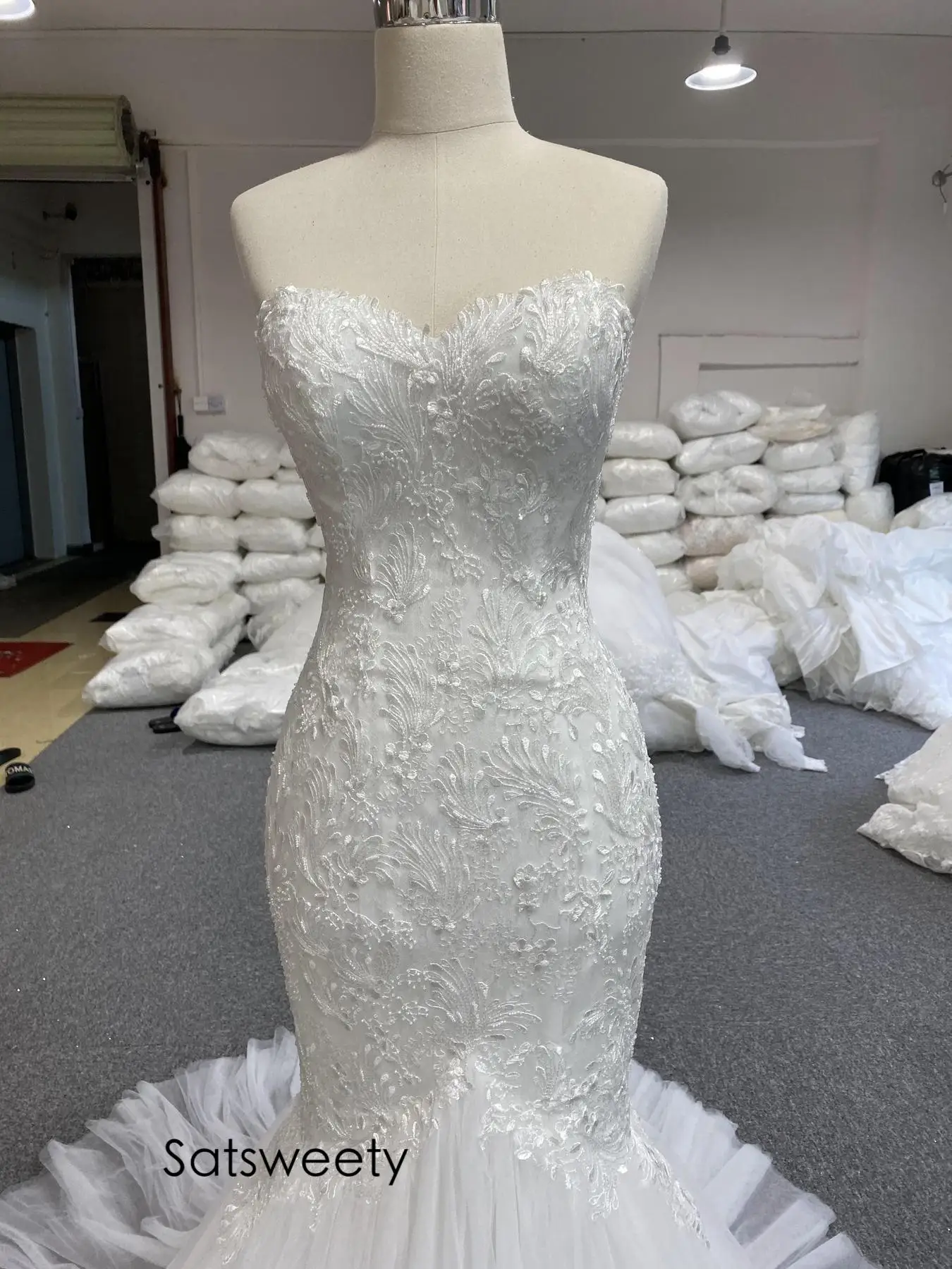 Vestido de novia de sirena con hombros descubiertos, traje de novia con apliques de fotos reales, personalizado, con cola de campana, 2022