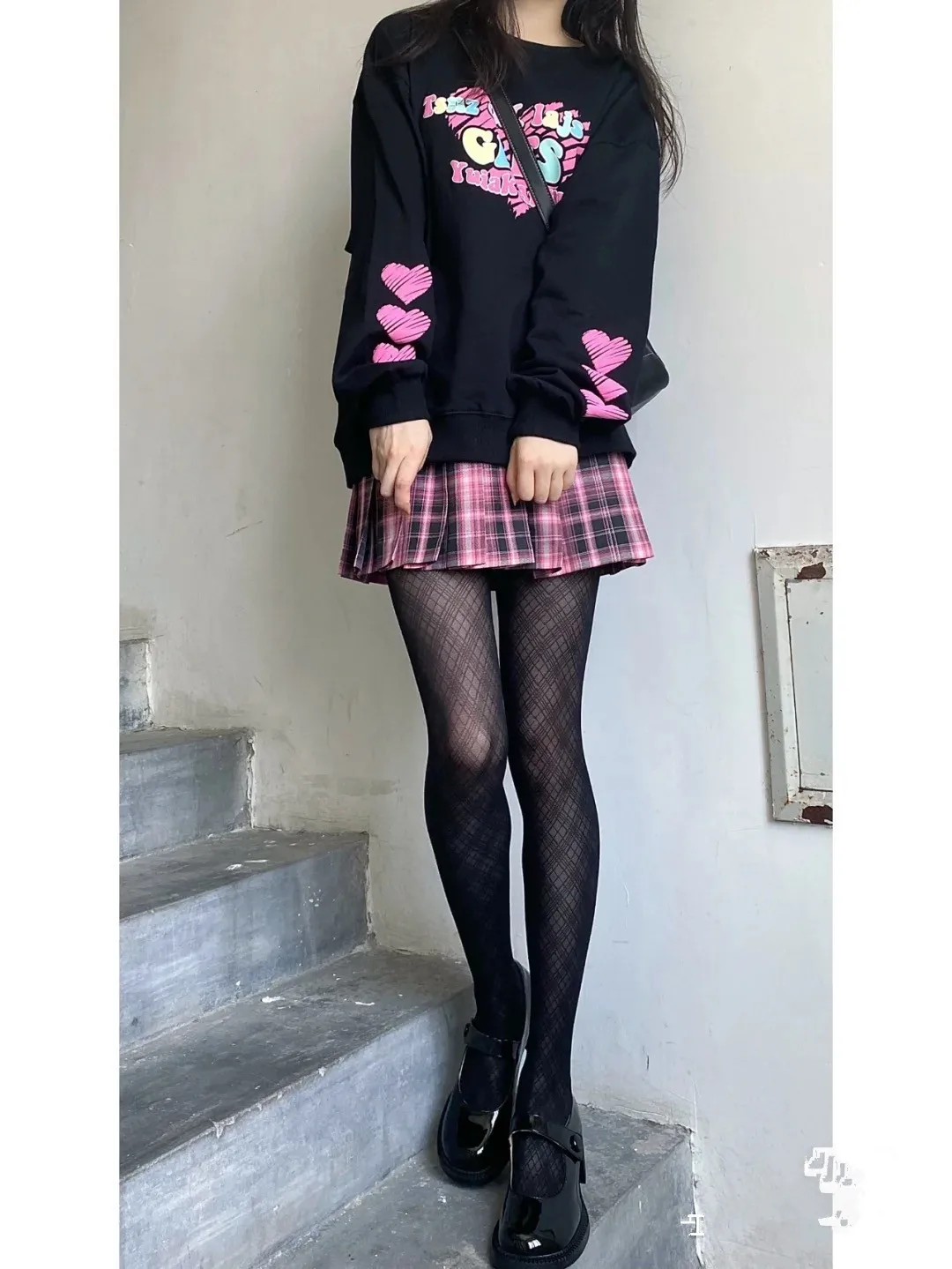 Czarne diamenty w kratę cienkie damskie seksowne rajstopy Lolita Hottie Kawaii pończochy kabaretki trendy w modzie z drobnymi oczkami rajstopy