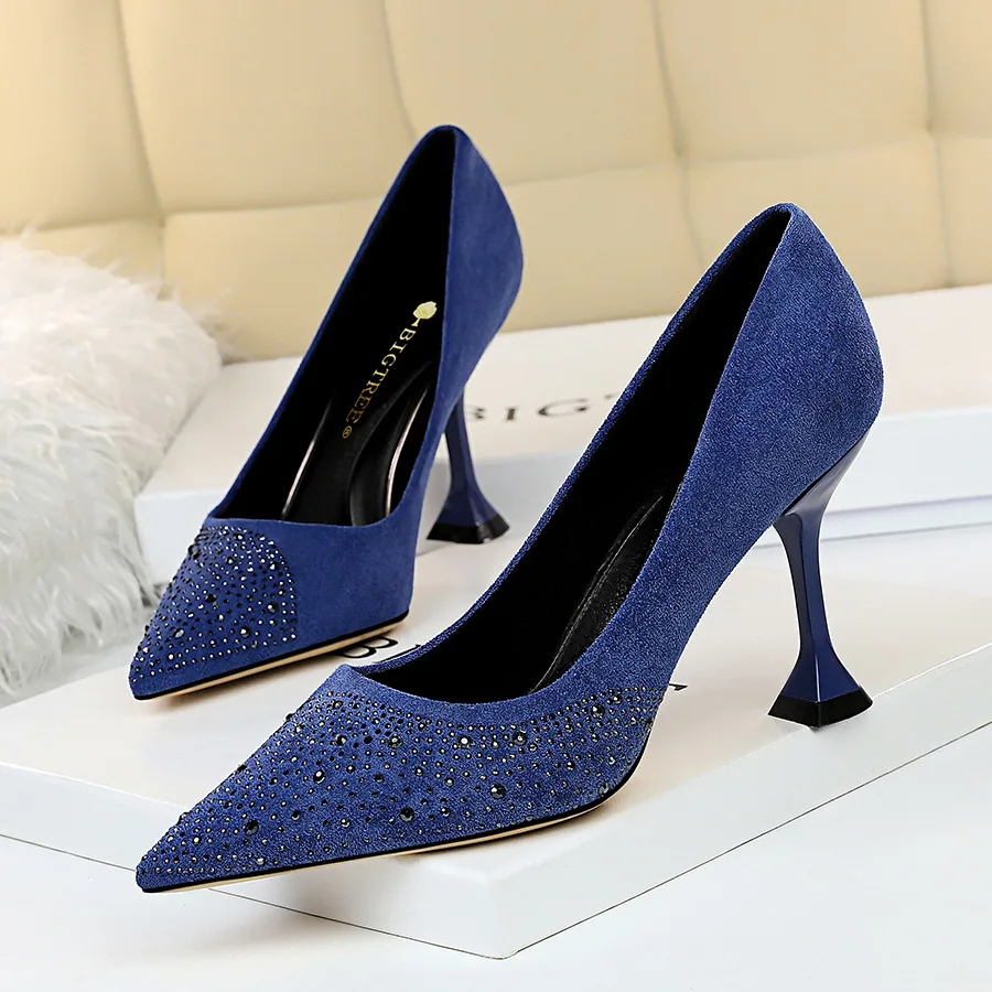 Flock High Heels Shoes Women Rhinestone Design Pointed Toe Pumps Ladies Shoes New Arrival