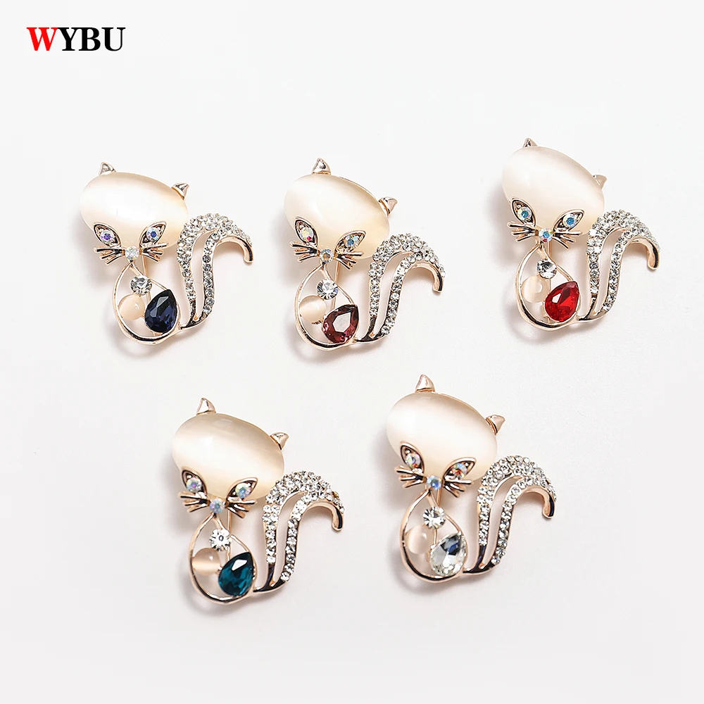 Cute Cat Brooch Pins For Women Bling Rhinestone Rubic Brooches Glitter Emeral Brooch Pin Jewelry Wedding Party Bijoux Best Gift