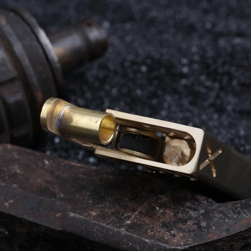 New Hand-made Brass Mechanical Lever Kerosene Gasoline Trench Lighter Vintage Grinding Wheel Flint Cigarette Ignition Man\'s Gift