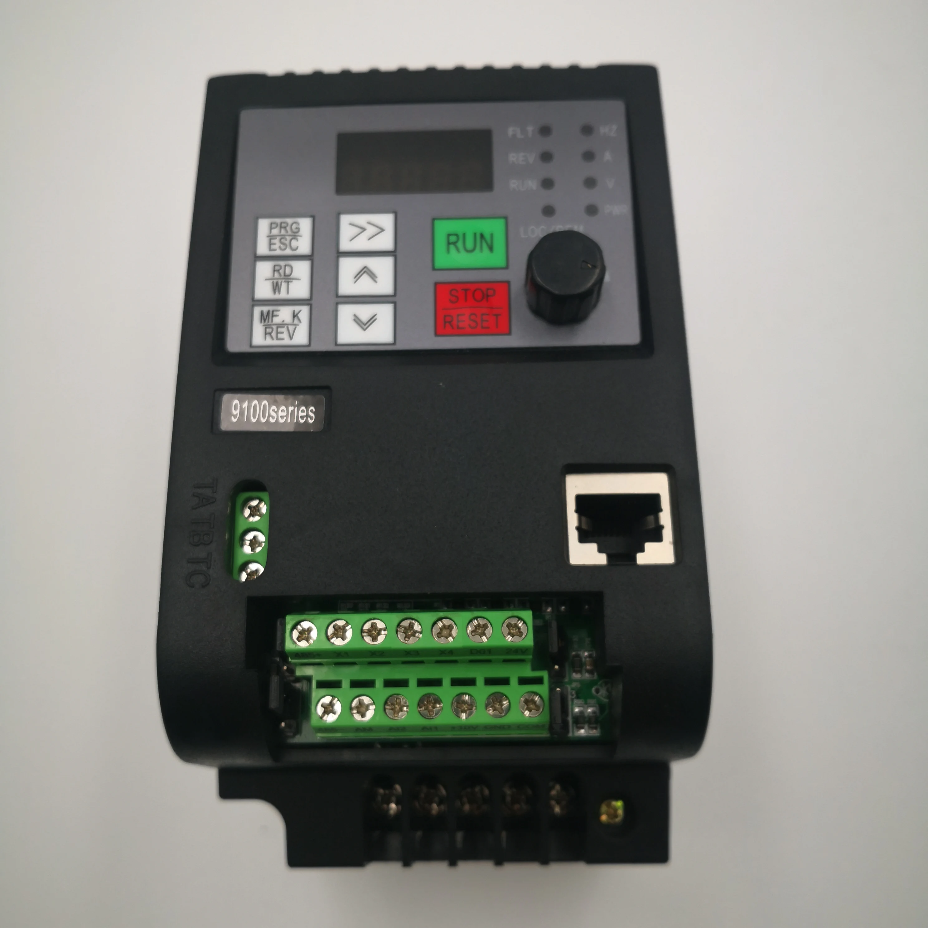 4KW VFD Solar Inverter 5.5HP Output 220V Water Pump Driver Speed Control