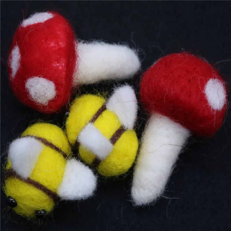 2 Pcs Wool Felt Cute Animal Elk Diy Crafts for Kids Handmade Headwear Gifts Christmas Pendant Party Decoration Sewing Accesories