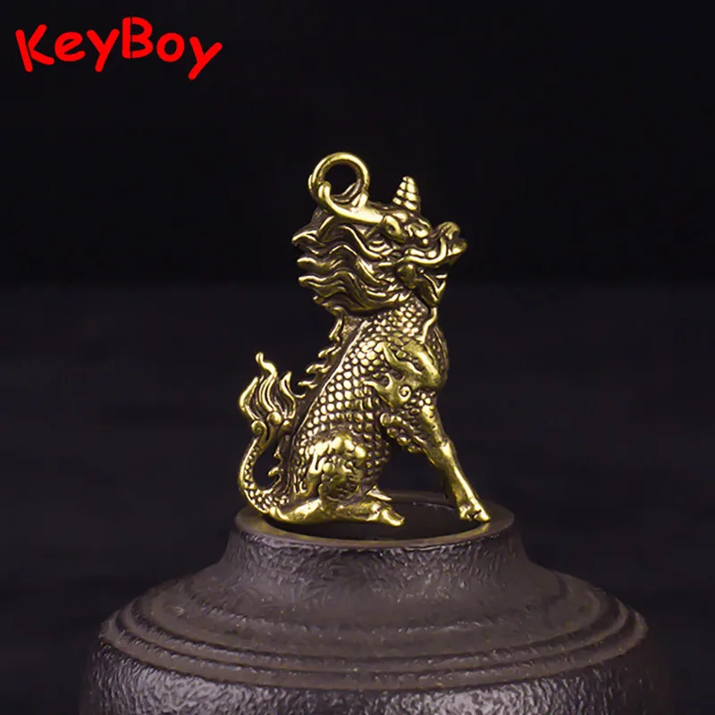 Retro Brass Beast Kirin Figurines Car Keychain Pendant Trinkets New Crafts Copper Key Chains Hangings Acceesories Metal Keyrings