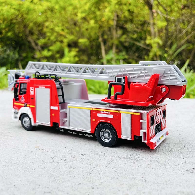 Bburago-Véhicule d\'ingénierie de camion de pompiers, métal moulé sous pression, voiture en alliage de simulation, jouet pour enfants, cadeau,