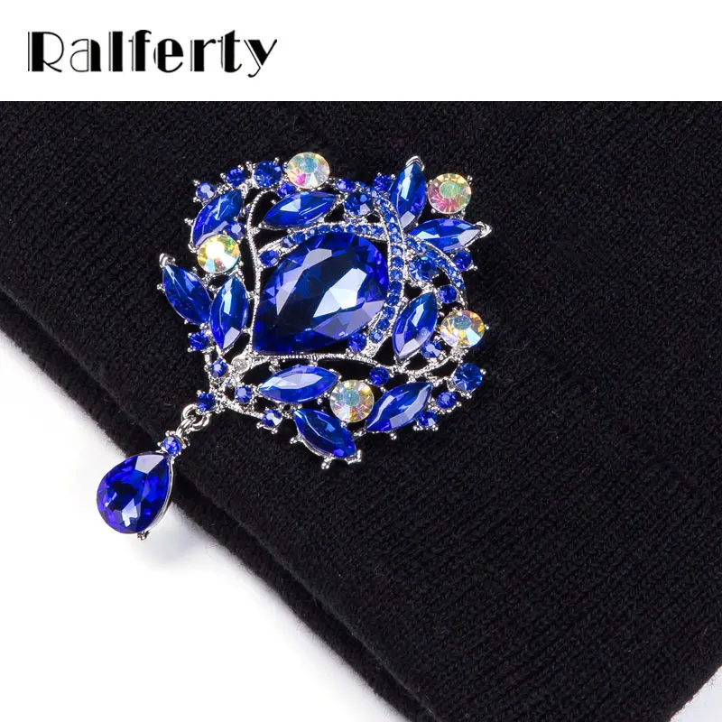 Ralferty Cappelli da donna invernali di lusso con strass Accessori in cristallo Copricapo Beanie Cappello da donna Cap cofano femme gorro 2024