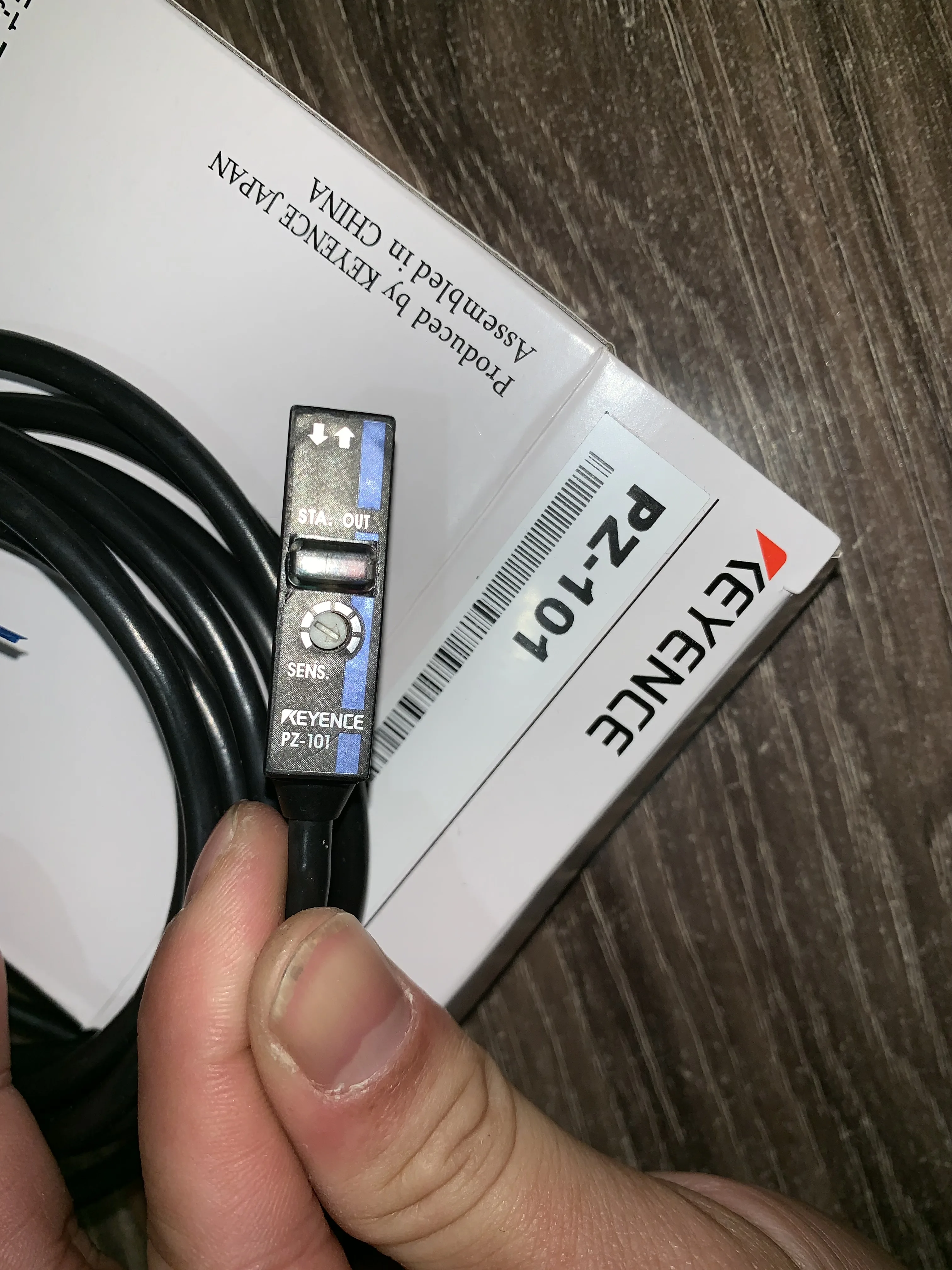 Sensor fotoeléctrico PZ-101 KEYENCE