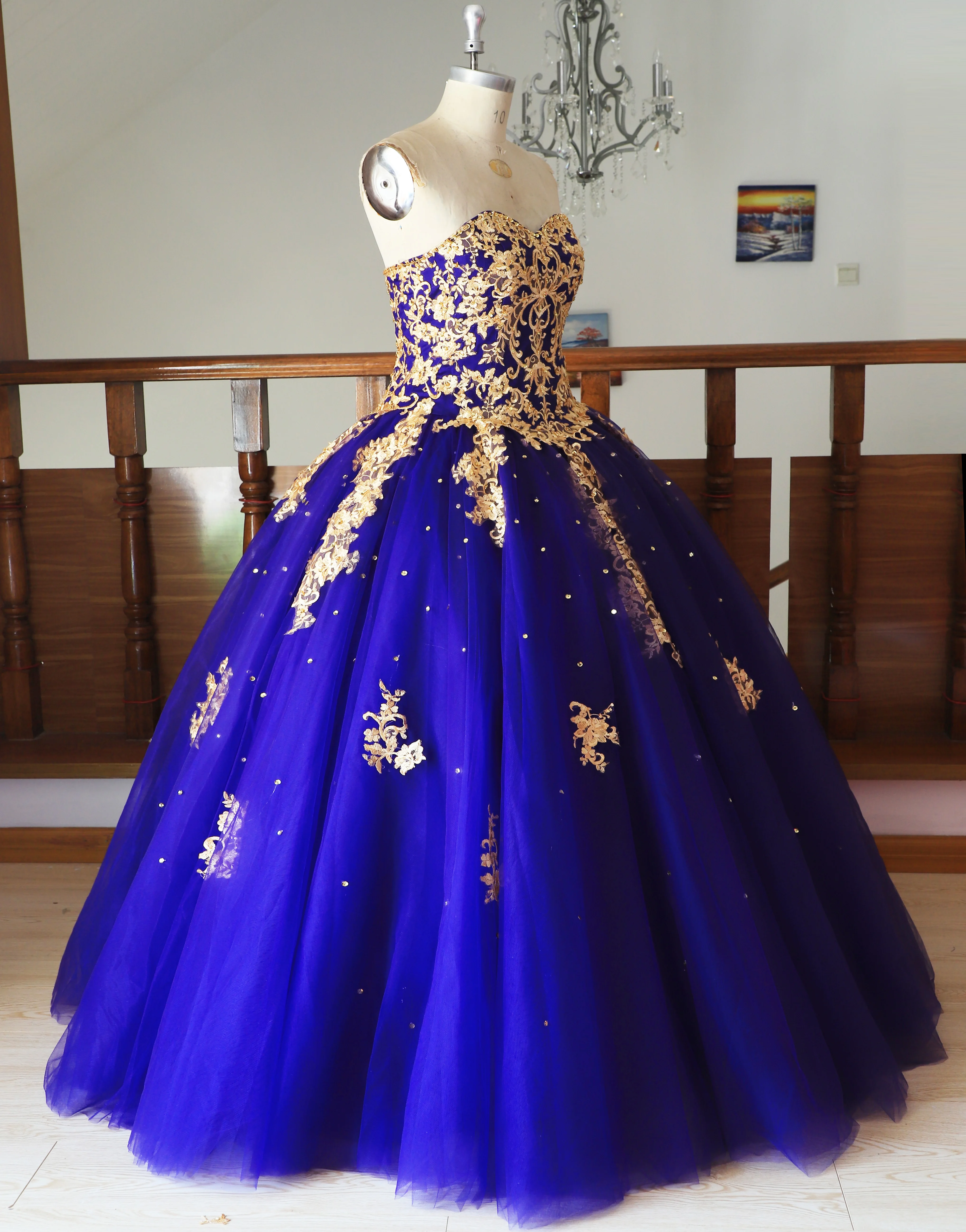 Robes de princesse Quinceanera avec boule violette chérie, broderie dorée victorienne, robe populaire vintage, tout pour Sweet 16 filles