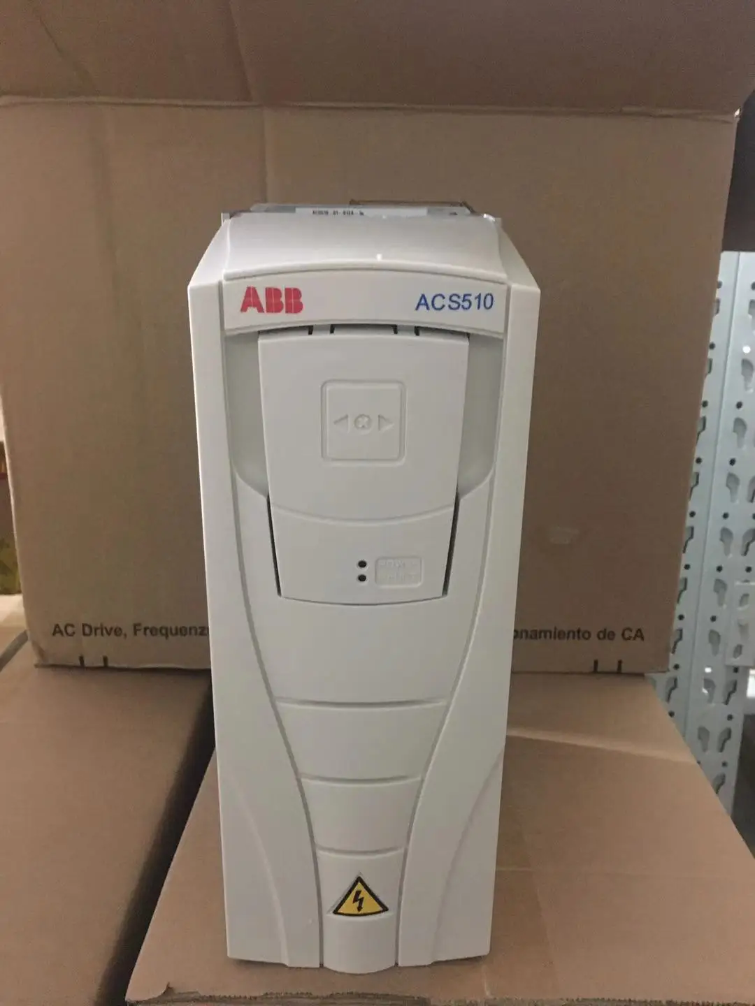 

ACS510-01-03A3-4 (1,1 кВт) Оригинальный аутентичный преобразователь частоты ABB ACS510 вентилятор управления панелью и серия водяных насосов