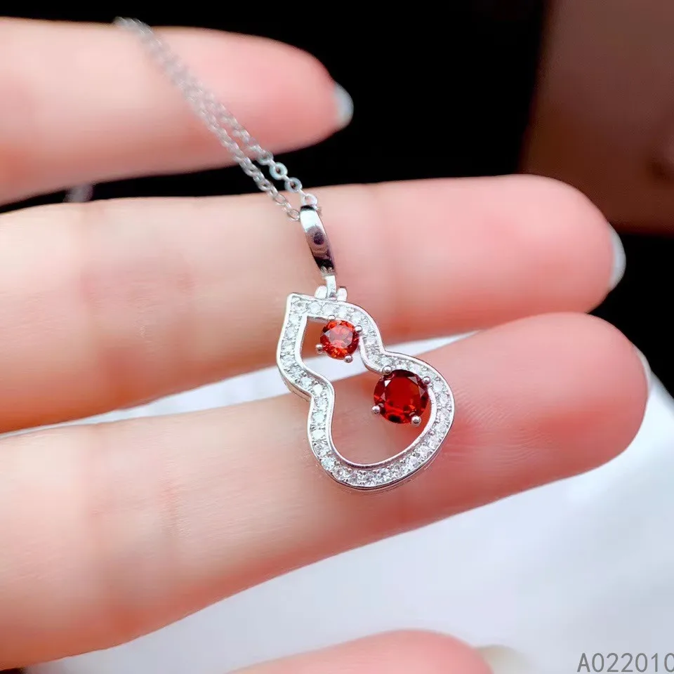 

KJJEAXCMY Fine Jewelry 925 Sterling Silver inlaid Natural Garnet Female Miss Girl Woman Pendant Necklace noble