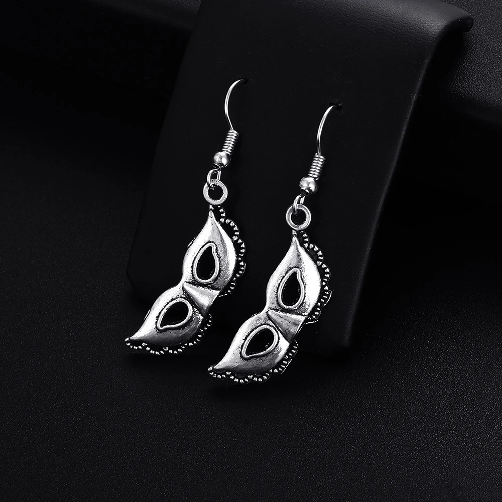 Trendy Vintage Mask Shape Dangle Antique Silver Plated Earrings for Women Girl Retro Drop Earrings Cute Earring Jewelry