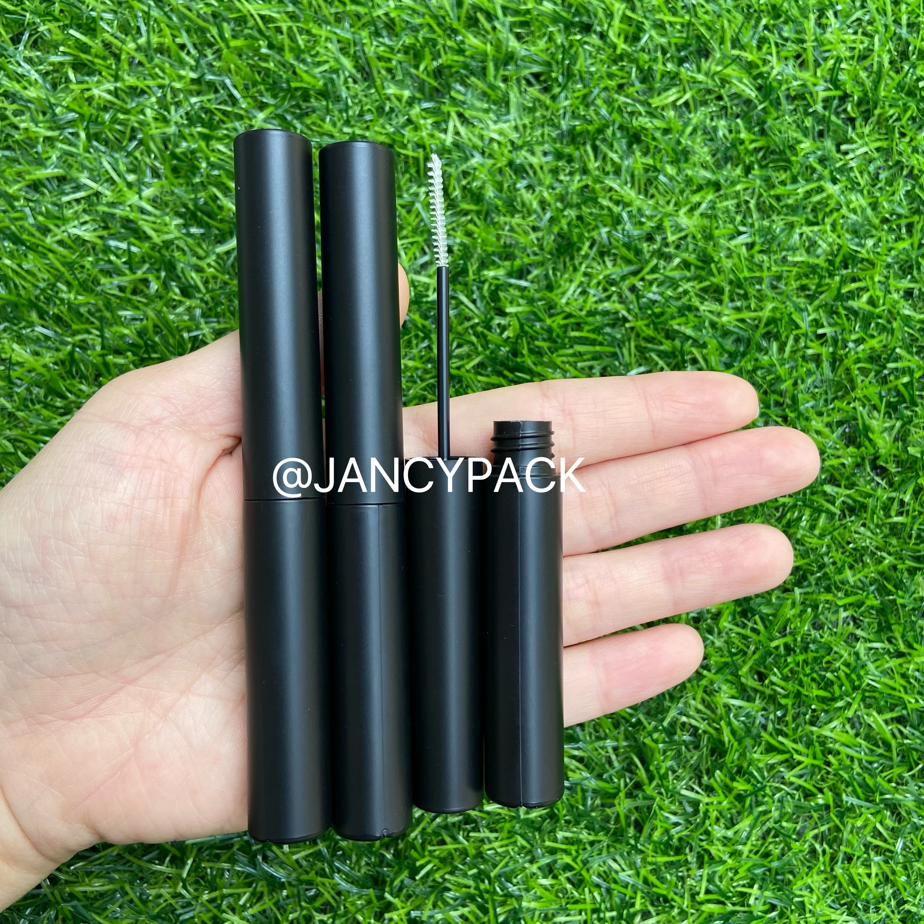 

4ml Empty Matte Black Eyelashes Tube Mascara Tube Vials Bottle Tool DIY Wand Eyelash Cream Container Liquid Bottle