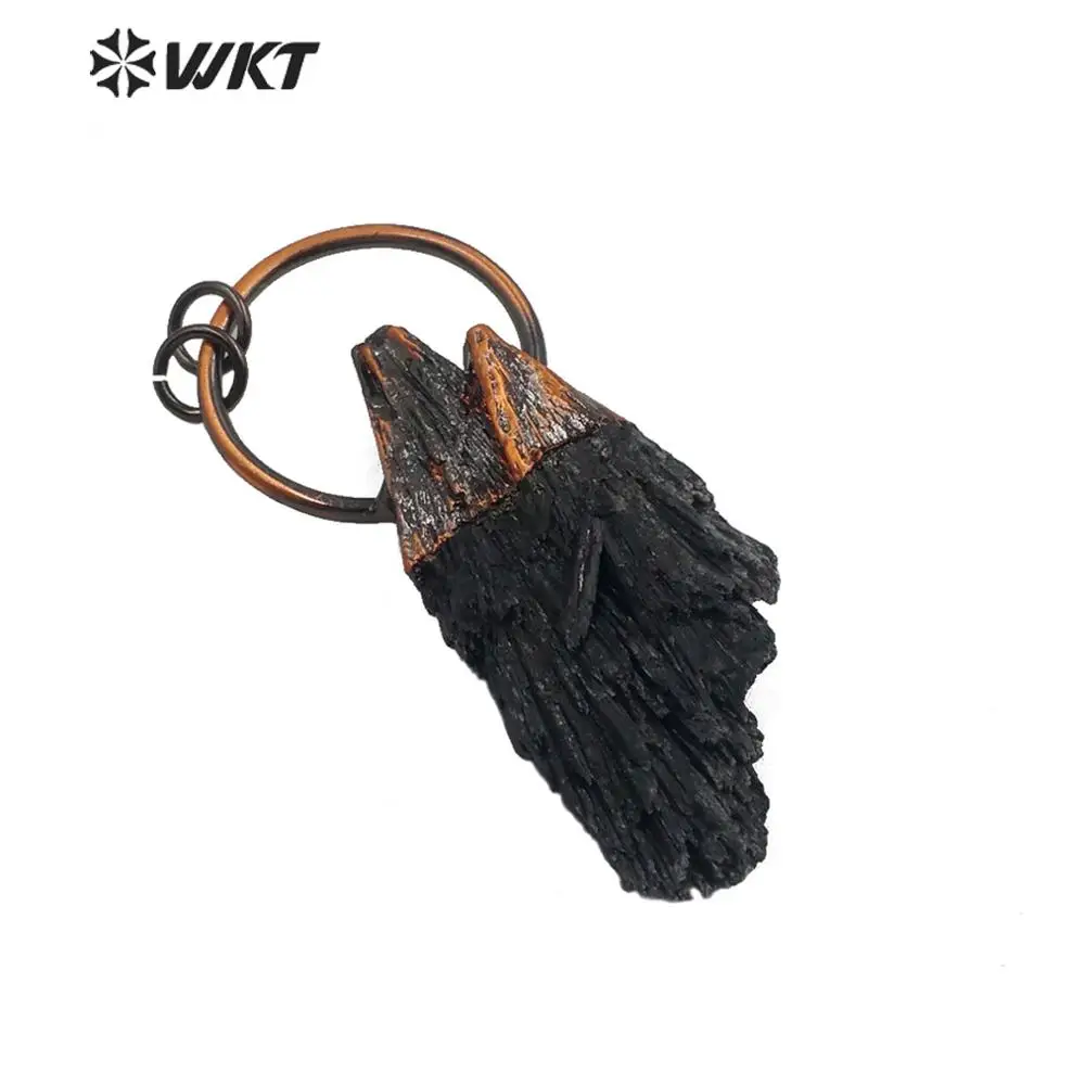 

WT-P1538 WKT vintage style antique brass electroplated black kyanite pendant simple bohemian raw black stone pendant in brass