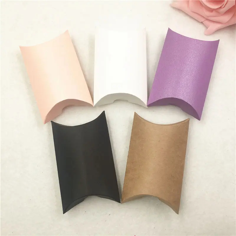 24pcs/Lot Colorful Two Size Kraft Paper Pillow Boxes For Girls Mini Lovely Doll Dress Packaging Creative Gift New Pillow Boxes