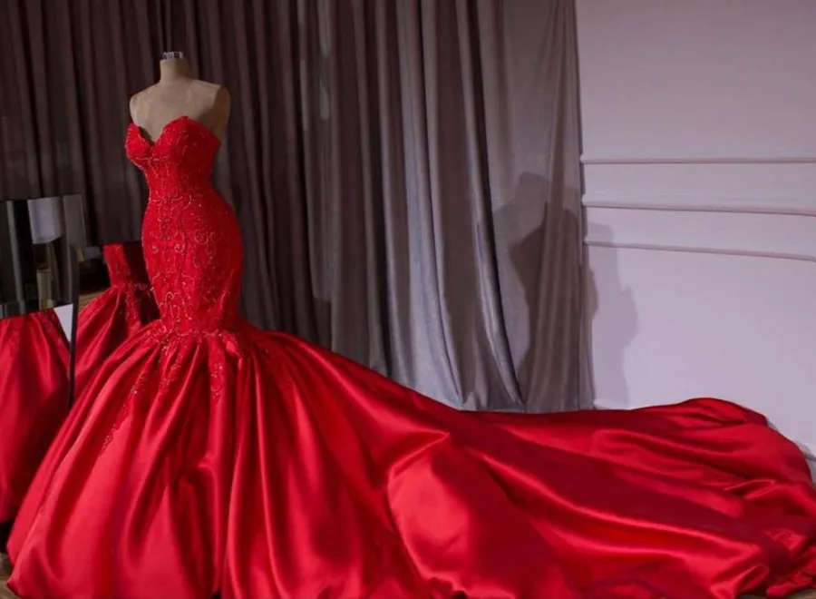 Robe De mariée De luxe en forme De sirène, tenue De mariage rouge arabe dubaï avec des perles et des trompettes, avec traîne royale, nouvelle collection 2021