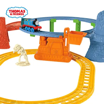 Original Thomas and friends of the dinosaur fossil transport set CDV09 small train track kids gifts children\'s toys