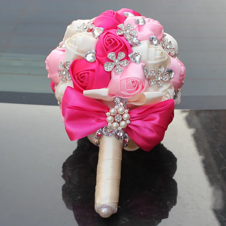 

Hot sell fushia pink and cream wedding flower bridal bouquets pearl heart bridal bouquet for wedding