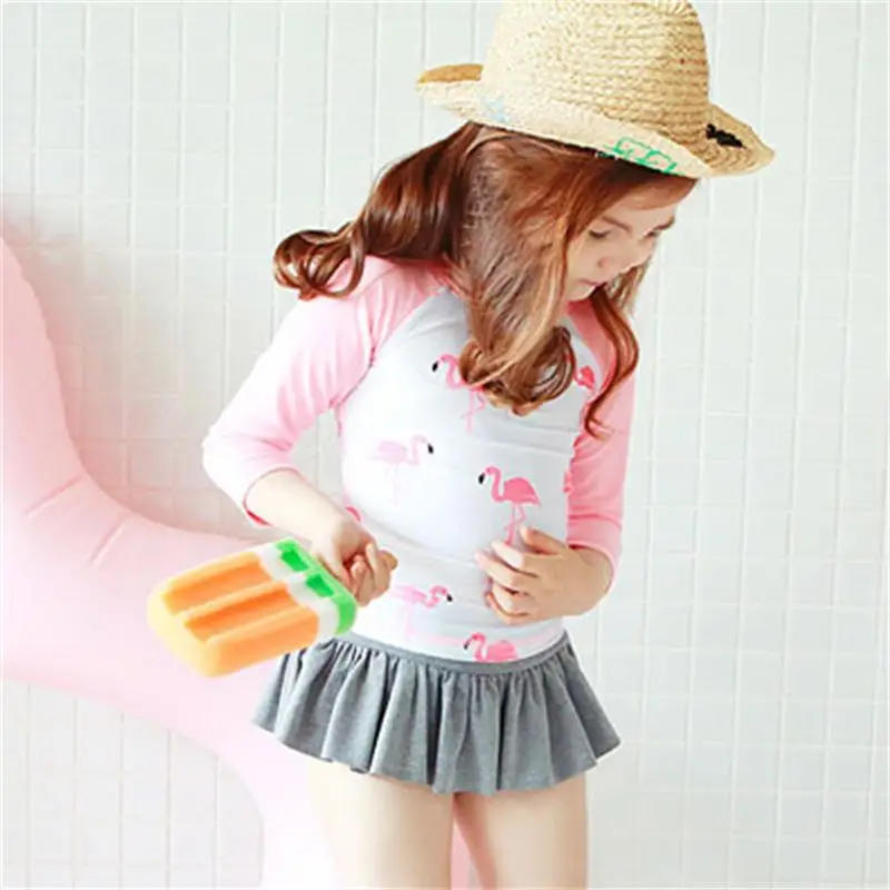 Children's girls two-piece swimming suit Children's long sleeve protective fashionable swimsuit 2-10 years old