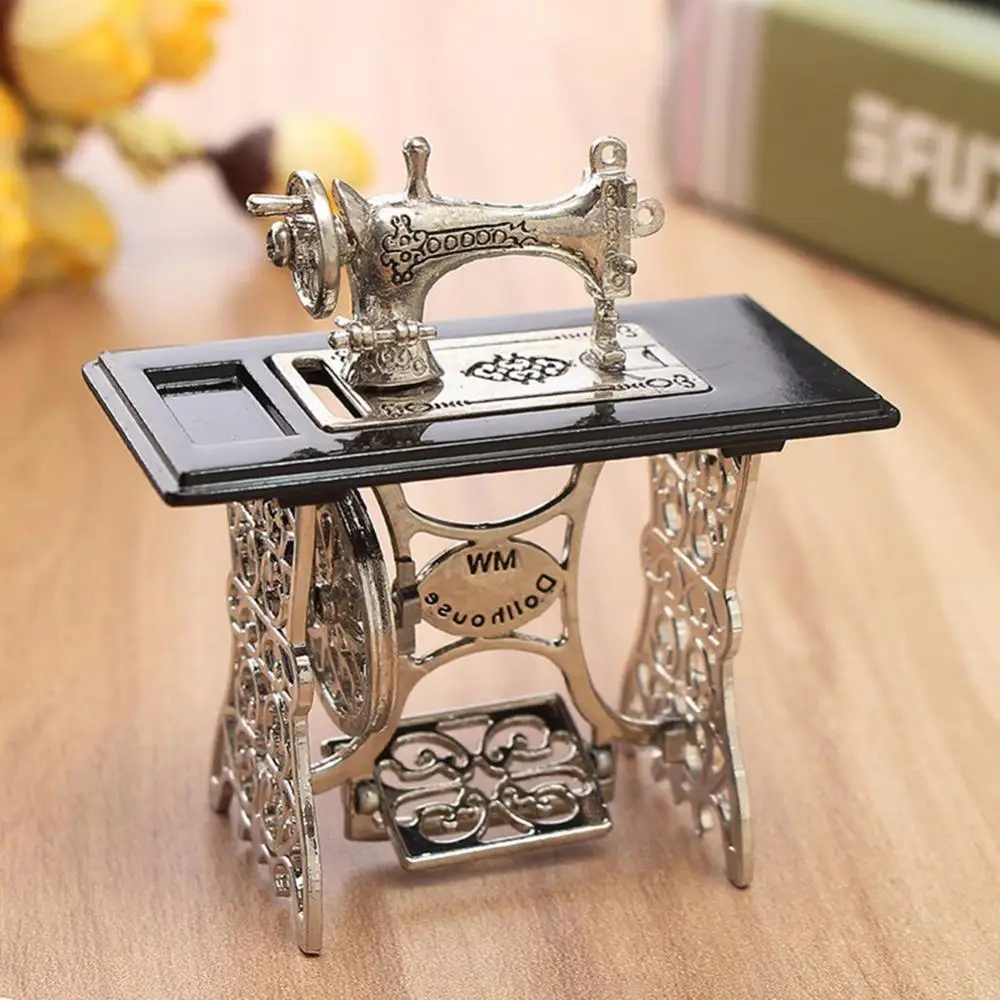 Mini Miniature Sewing Machine for 1/12 Scale Dollhouse Gift Kids Toy Desktop Decor Collection Festival DIY Supplies Decorations