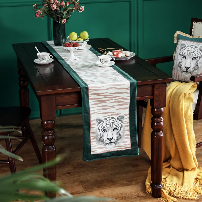 Exquisite Table Runner European American Style Rural Plant Tiger Table Cloth Decoration Livingroom Coffee Table Long Cover Cloth