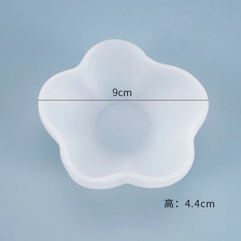 Petal Plate Dish Jewelry Plate DIY Trinket Dish Sauce Dish Small Plate Jewelry Decorations Transparent Eepoxy Resin for Crafts