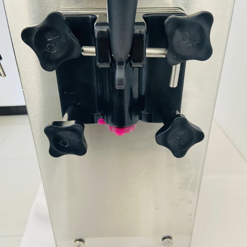 آلة الآيس كريم التجارية الفاخرة الجودة 1100 واط آلة الآيس كريم مثلجات صغيرة