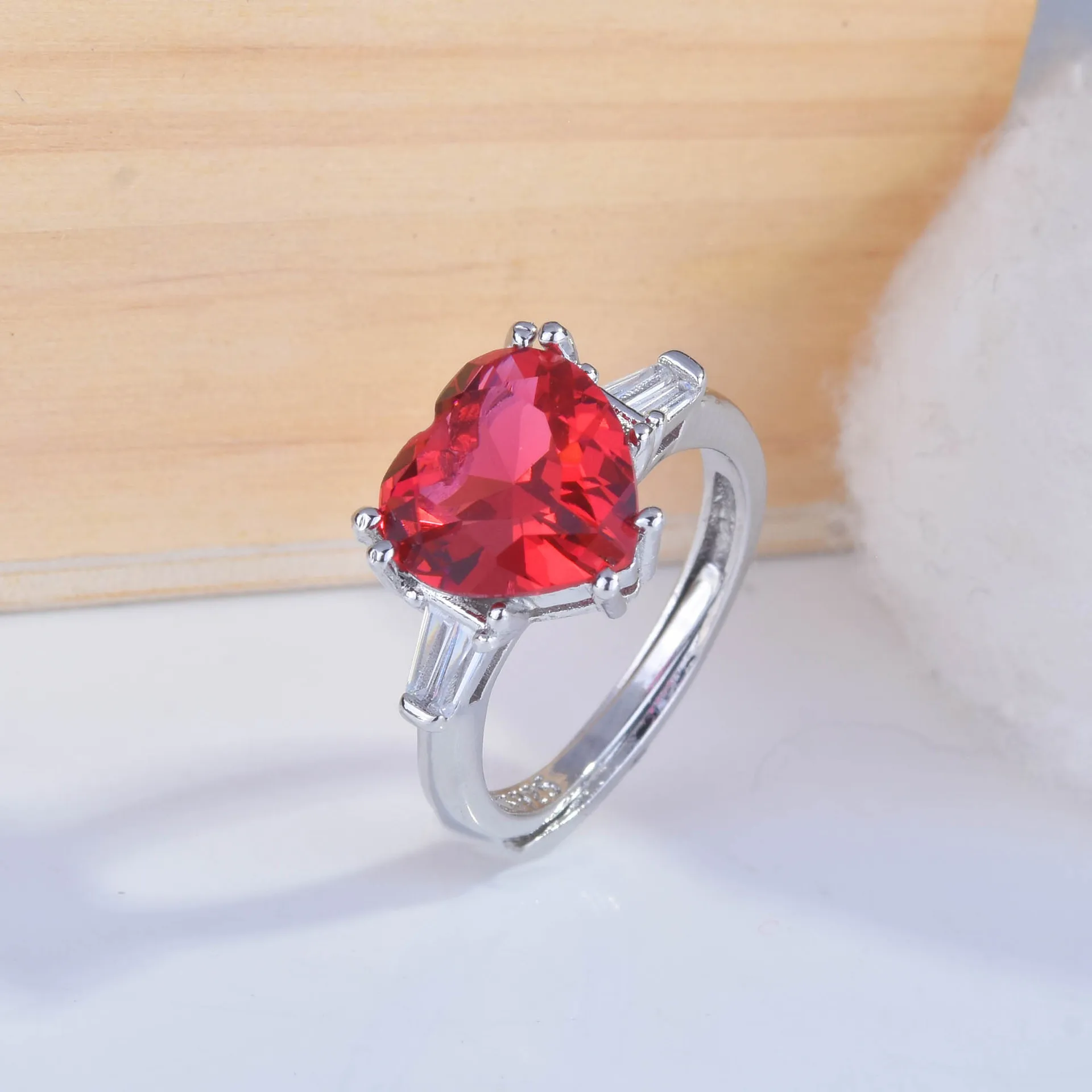 Trendy Silver Color Minimalist Red Heart Zircon Opening Rings for Women Romantic Fine Jewelry Accessories Free Shipping