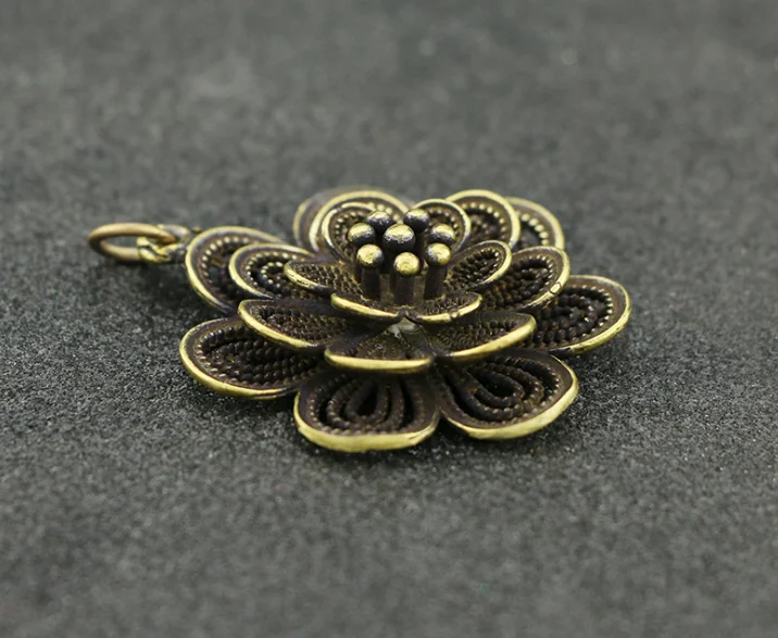 antique Brass hollow ethnic wind Plum blossom craft DIY Pendant ornament Miniature Keychain ring Pendant Accessories a3576