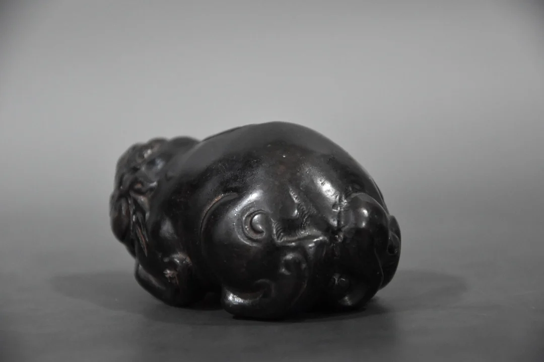 Hongshan culture meteorite iron brave fortune exorcised evil pray