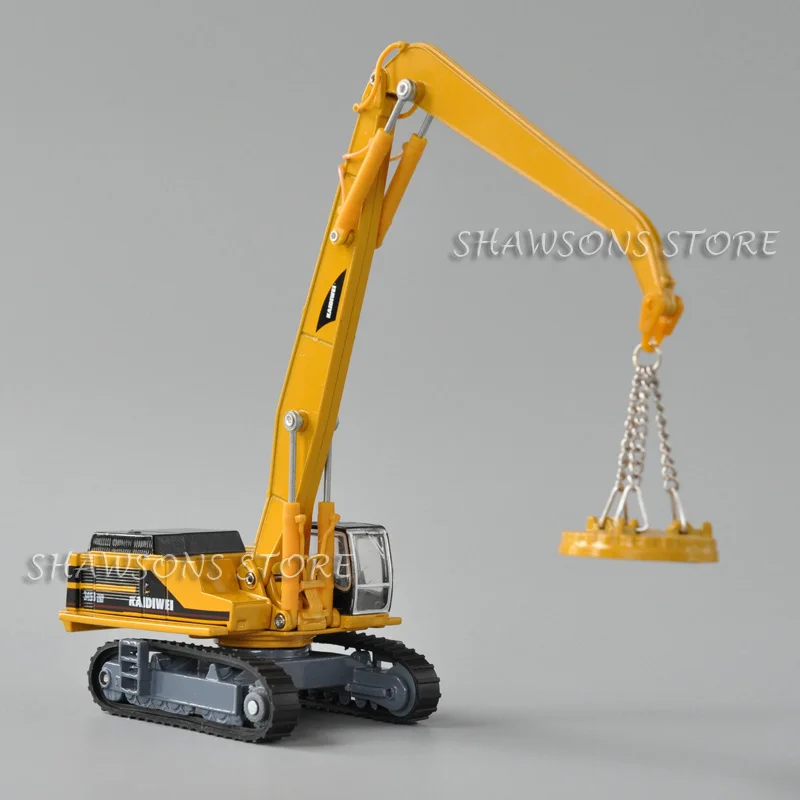 1:87 Scale Diecast Metal Material Handling Vehicle Model Toy Grab & Magnet Crawling Crane Miniature Truck Replica Collectible