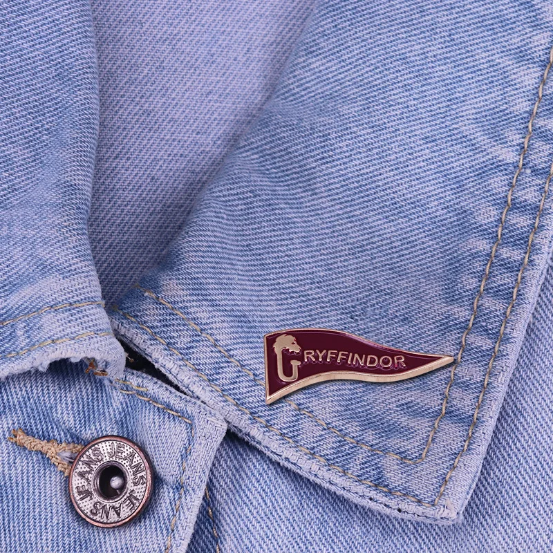 Griffindo One Of The Four Hogwarts Colleges Brooch Originality Lapel Badge Denim Jacket Backpack Pin Given Friends And Fans Gift