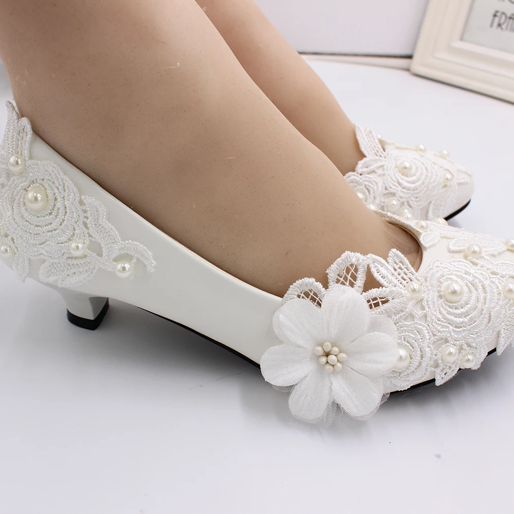 【Xingchenmao】2021 New Low Heel White Large Size Ladies Wedding Shoes PU Lace Bridesmaid Creative Shoes BH158