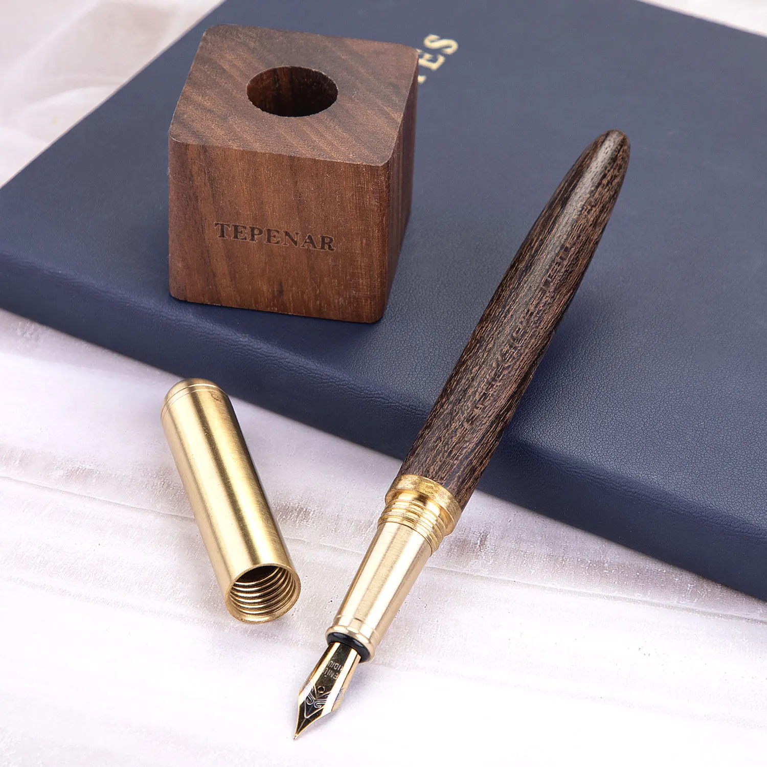 Sandalwood Pen Set Wood Signature Pen Creative Personalized Gift With Pen Holder