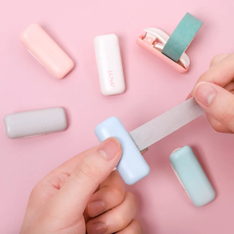 1 PC Random Color Mini Portable Candy Color Plastic Masking Tape Cutter for Tape Organzier Arts DIY Crafts Scrapbooking Tools