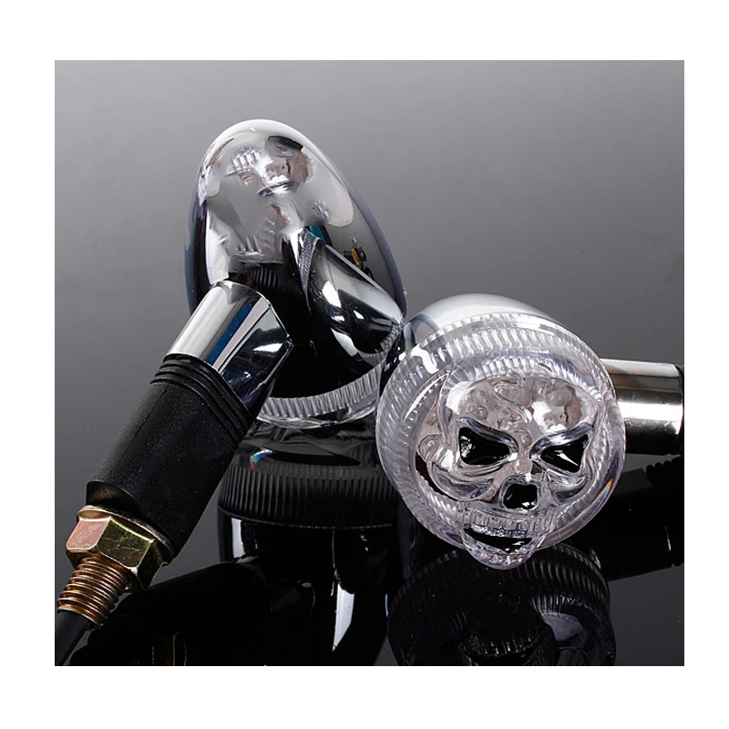 2x Chrome Motorcycle Skull Skeleton Bullet Turn Signal Light Lamp For Suzuki Boulevard for Honda VT VTX Goldwing