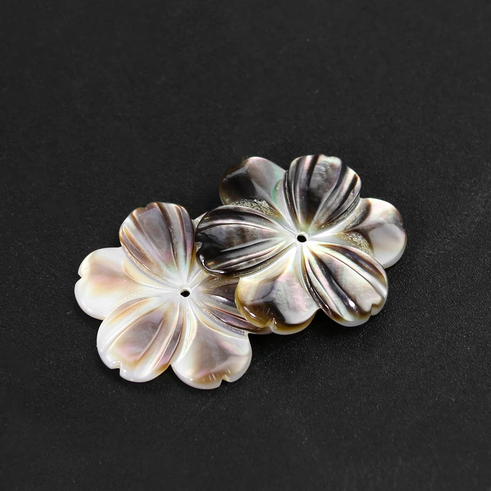 2PCS Black Butterfly Shell 23mm Carved 6 Petals Middle Hole DIY Jewelry Clothing Pendant Hairpin Accessory Craft Scattered Beads