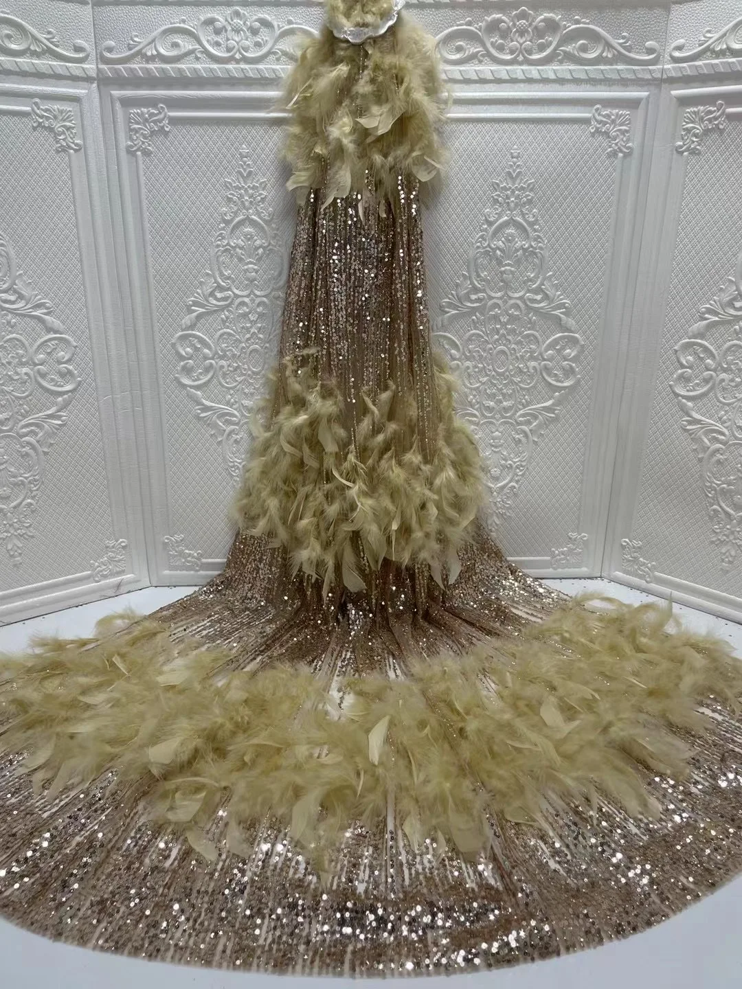 

(5yards/pc) High grade feathers appliqued tulle lace gold African French net lace fabric with sequins for party dress FXZ075