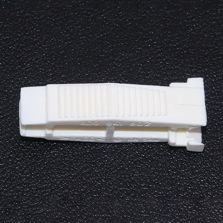 1xFuse Relay Puller Removal Assembly Tool White Fit For Audi A4 Q5 TT Sportback VW Passat Golf Skoda Seat Europe Fabia 8D0941802