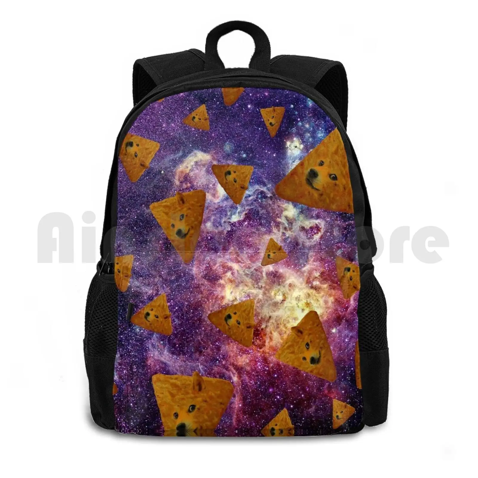 

Doge In Space Открытый походный рюкзак для верховой езды, скалолазания, спортивная сумка Doge Dogeritos Chips Mlg 360, носовойскоп, зыбучийскоп, фиолетовый, лиловый