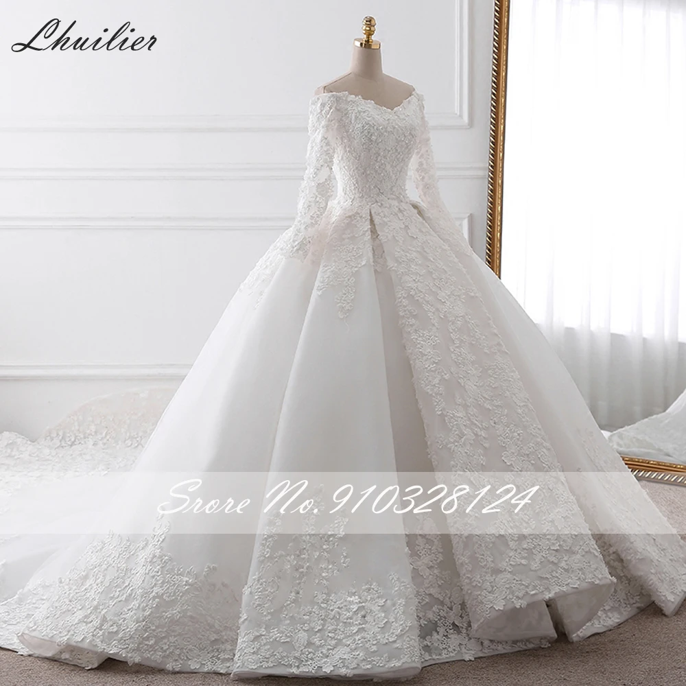 Lhuilier Abito da sposa in pizzo con scollo a V personalizzato Abiti da sposa in pizzo Lunghezza pavimento Maniche lunghe Abito da sposa con perline con strascico da cattedrale