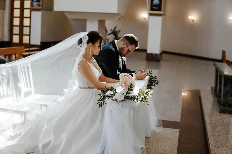 Voile de mariée en dentelle blanche ivoire, 1 couche, longueur de la chapelle, avec peigne métallique