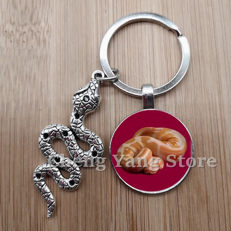 New Fashion Snake Cobra Pendant Round Glass Keychain Jewelry Gift DIY Keychain