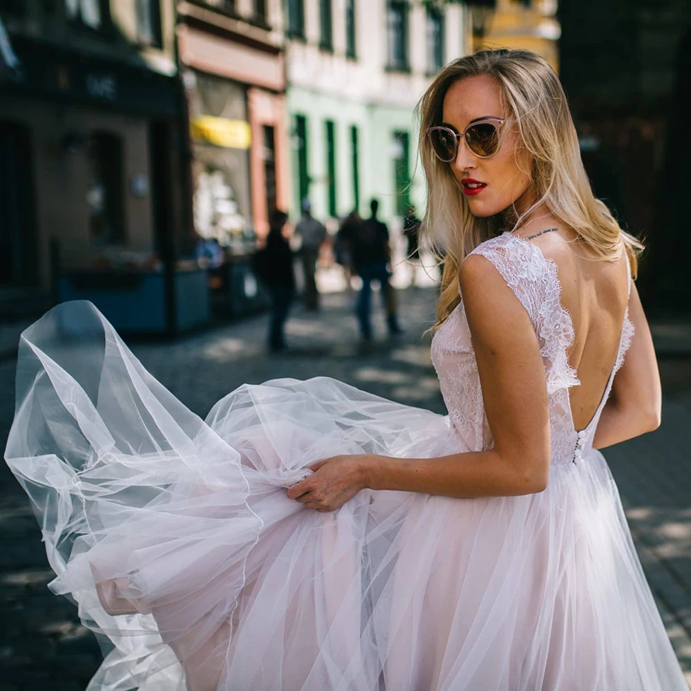 Bateau Keyhole indietro abiti da sposa una linea senza maniche su misura pizzo Tulle principessa prato spiaggia Boho pieghettato abito da festa di nozze