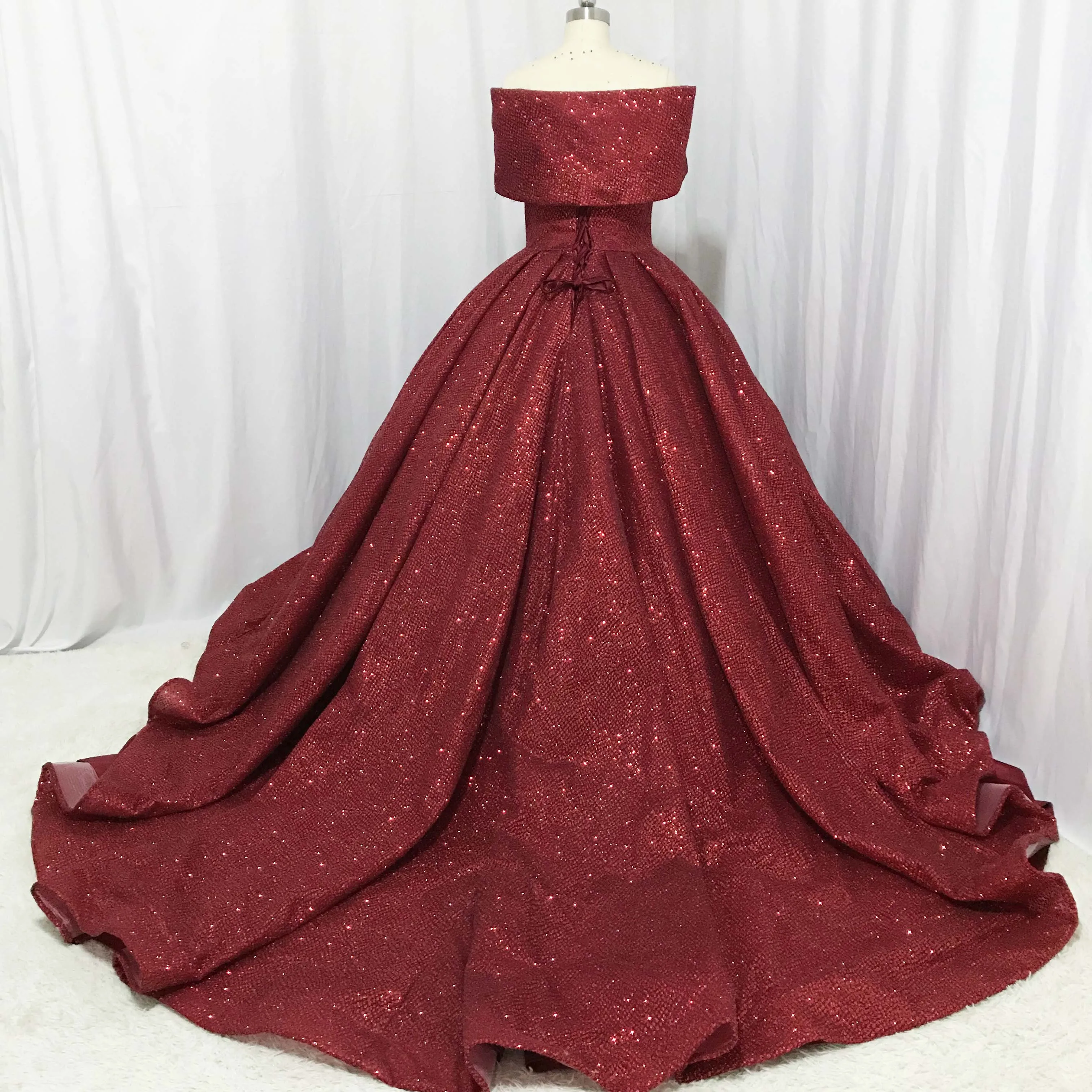 Vintage Vestidos De Fiesta Off the Shoulder Sweetheart Bling Bling Glitter Fabric Pleated Ball Gown Burgundy Evening Dresses